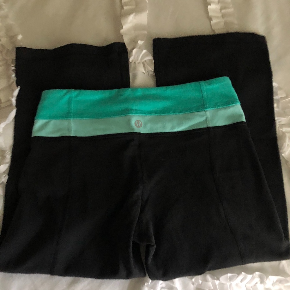 Lululemon crops flare leggings